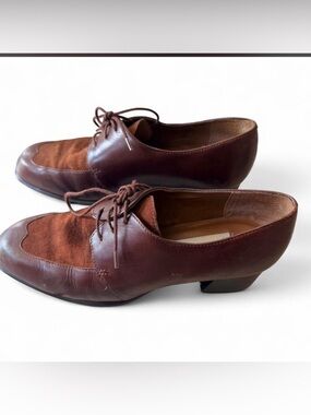 Brown Leather Lace-Up Dress Shoes